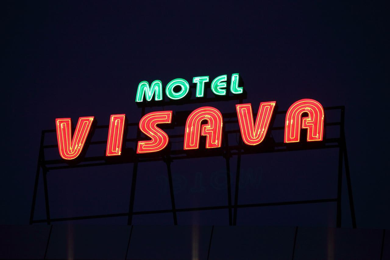 Motel Visava Mahād エクステリア 写真